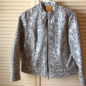 Sexy Ruby Rd. Metallic faux snakeskin jacket!